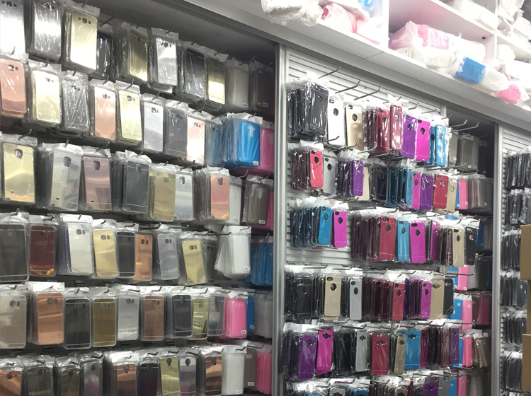 Cep Telefonu ve Aksesuarları Mağazası Raf Sistemleri